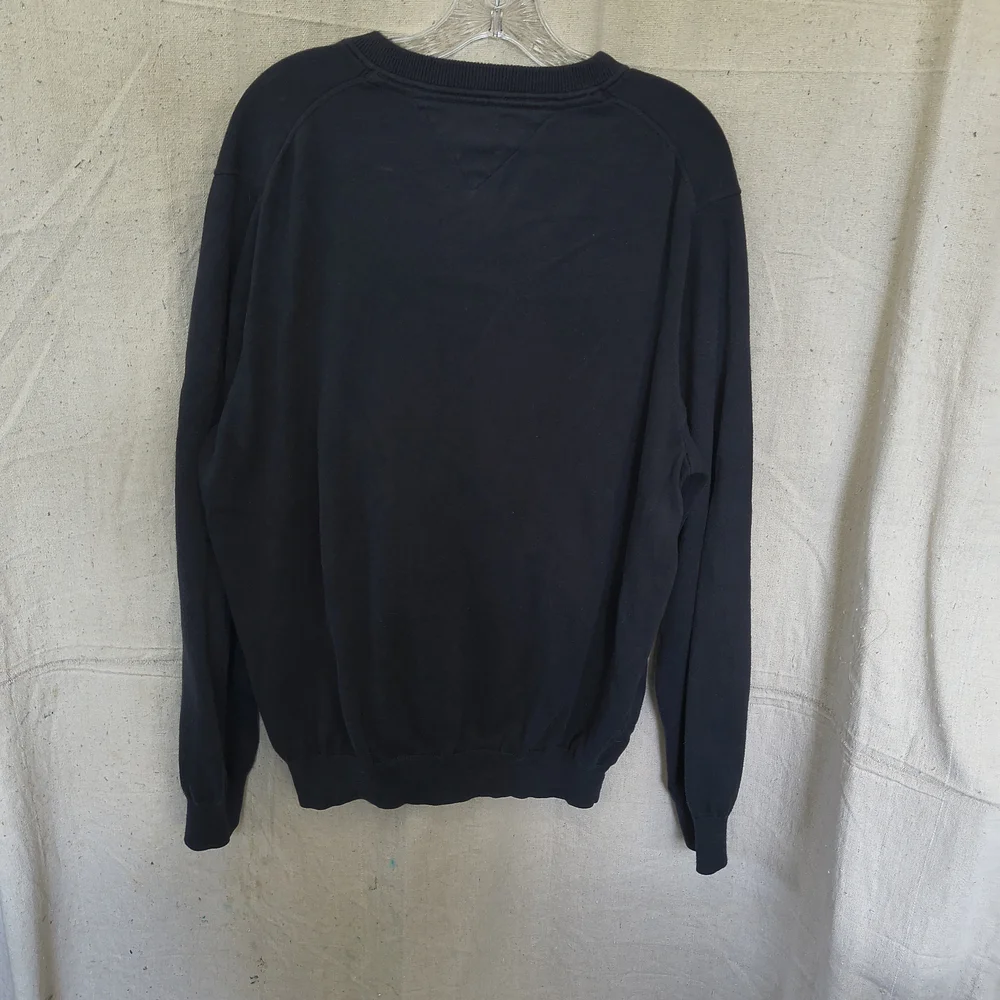 Tommy Hilfiger Men's XL Navy Classic V-Neck Long Sleeve Pull Over Sweater